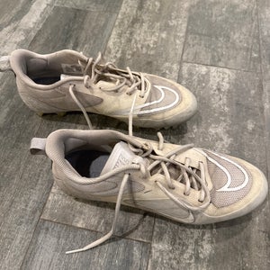 White Men's Size M 10.0 (W 11.0) Adult Nike Low Top Alpha Huarache 8 Pro Molded Cleats (Used)