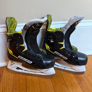 Bauer Supreme M4 Hockey Skates Regular Width  Size 1 (Used)