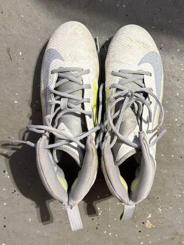 White Men's Size M 7.5 (W 8.5) Adult Nike Mid Top Huarache 7 Varsity (Used)