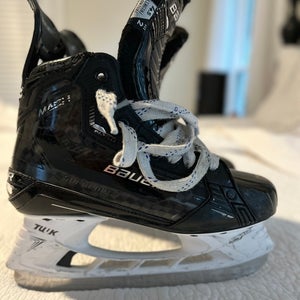 Bauer Supreme Mach Hockey Skates Size 4.5 (Used)