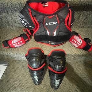 Medium Junior CCM JetSpeed FT350 Shoulder Pads (Used)