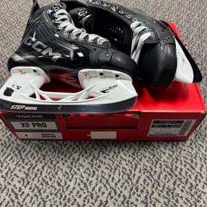 CCM Tacks XF PRO Size 4 Regular Width Skates