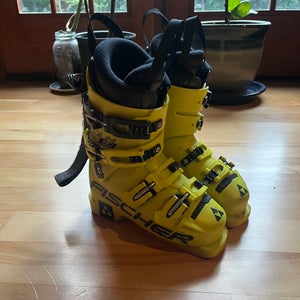 Fischer All Mountain RC4 Podium 90 Ski Boots Soft Flex (Used)