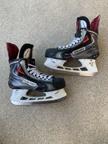 Bauer Vapor APX2 Hockey Skates Regular Width Size 4.5 (Used)