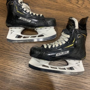 Bauer Supreme 2S Pro Hockey Skates Regular Width 6 (Used)