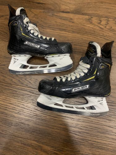 Bauer Supreme 2S Pro Hockey Skates Regular Width 6 (Used)