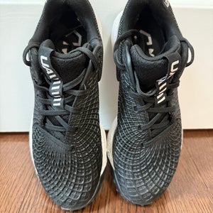 UA Women’s Size 7 Softball Turf Shoes Black