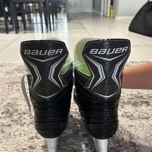Bauer Hockey Skates Size 4