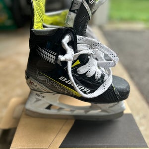 Bauer Vapor X4 Hockey Skates Size 1.5 (Used)