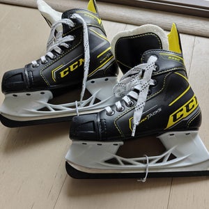 Size 13 New CCM Regular Width Super Tacks 9350 Hockey Skates
