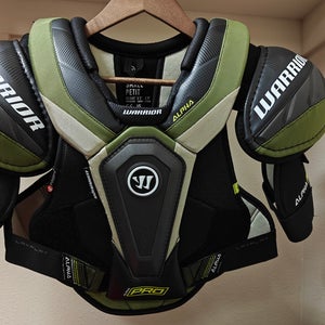 Small Senior Warrior Alpha Pro Shoulder Pads (Used)