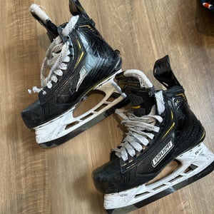 Bauer Supreme 2S Pro Hockey Skates Regular Width  6 (Used)