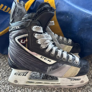 CCM U+ Crazy Light Hockey Skates Regular Width  Size 4.5 (Used)
