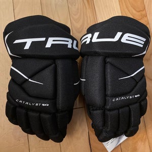 New True Catalyst 9X3 Gloves 8" Youth