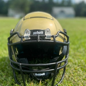Medium Youth Schutt F7 Helmet (New)