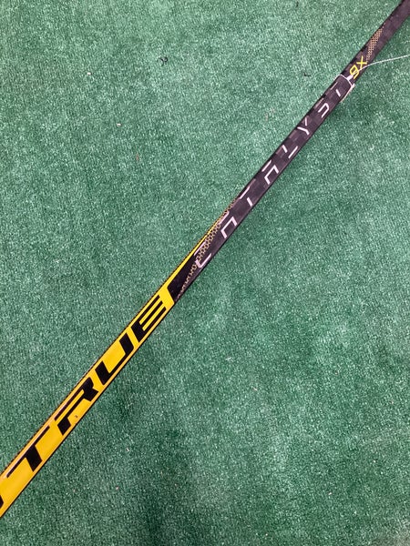 Intermediate True Catalyst 9X TC2 Hockey Stick Right Hand (Used)