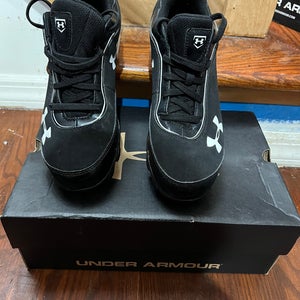 Black Kids Youth Size M 5.5 (W 6.5) Under Armour Molded Cleats Cleats (New)