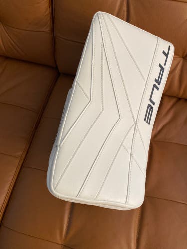 New True Catalyst 7x3 Blocker White / White