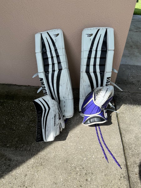 Vaughn  Pads Blocker V7 Black White, Vision Catch White Purple Black