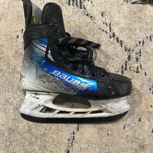 Bauer Vapor Hyperlite 2 Hockey Skates Extra Wide Width  Size 3 (Used)