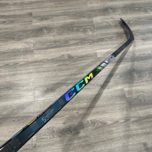 LIGHTLY USED CCM Tacks XF Pro Stick - Senior/Righty/70 Flex/P29