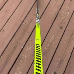 Senior Warrior Alpha LX2 Right Handed Hockey Stick W03