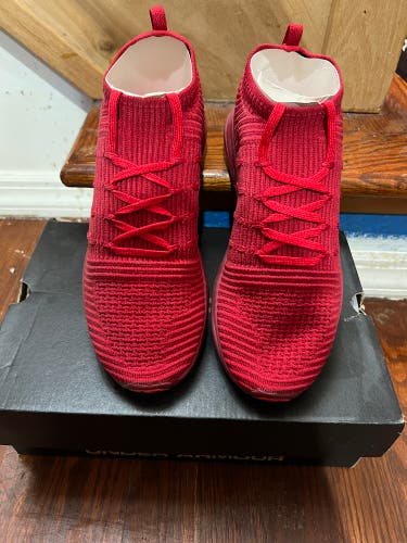Red Unisex Youth Size M 5.5 (W 6.5) Under Armour Shoes (New)
