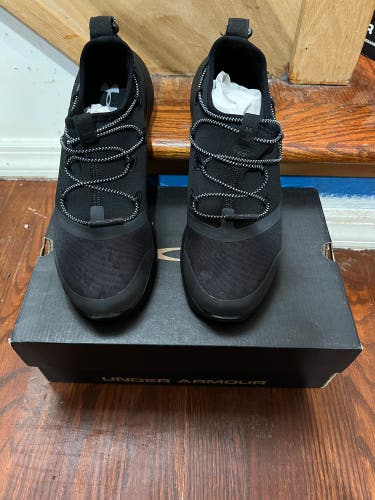 Black Unisex Youth Size M 6.0 (W 7.0) Under Armour Shoes (New)