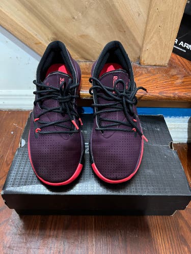 Purple Unisex Youth Size M 5.5 (W 6.5) Under Armour Shoes (New)