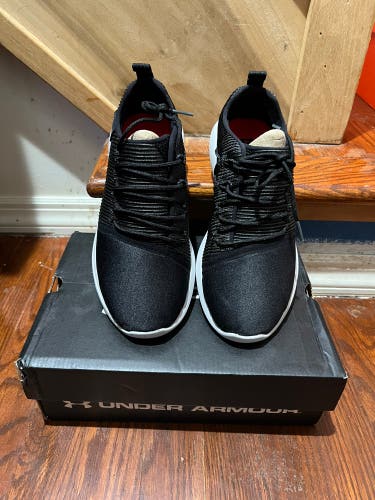 Black Unisex Youth Size M 5.0 (W 6.0) Under Armour Shoes (New)
