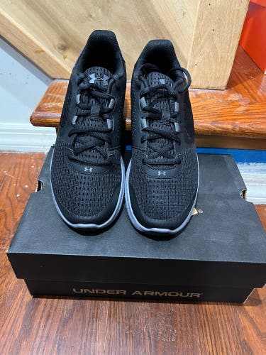 Black Unisex Youth Size M 5.0 (W 6.0) Under Armour Shoes (New)