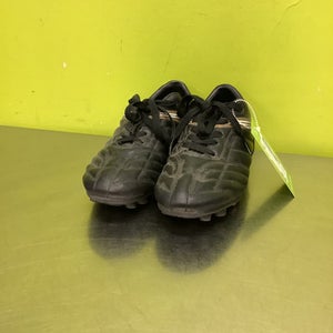 Used Wilson Soccer Cleats Black Junior 04 11686-S000044419