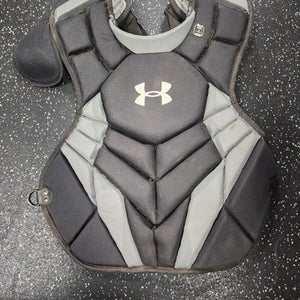 Used Under Armour UACPCC4-APRO Catchers Chest Protector Black Adult 11849-S000028358