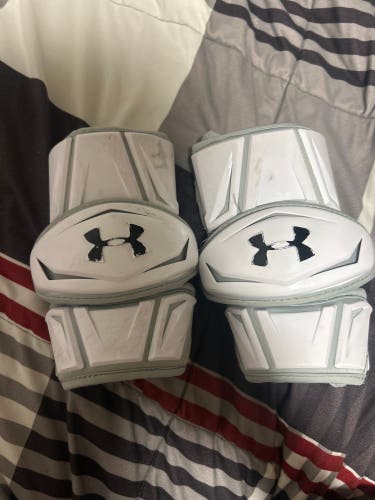 Large Adult Under Armour Revenant Arm Pads (Used)