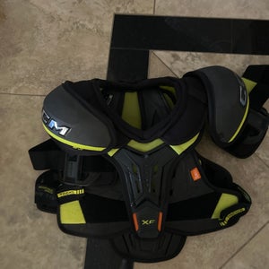 Junior Medium CCM Tacks XF 80 Shoulder Pads (Used)