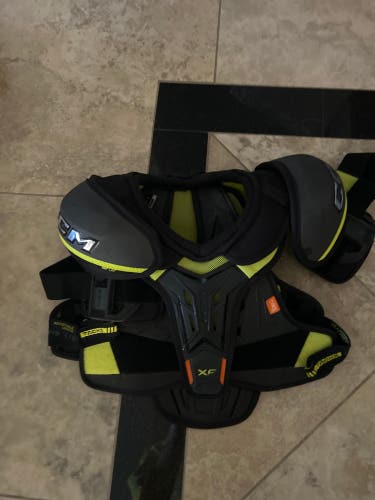 Junior Medium CCM Tacks XF 80 Shoulder Pads (Used)