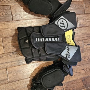 Large-XL Warrior Ritual XP Goalie Chest Protector (Used)