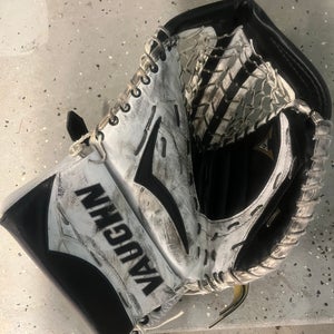 Vaughn 1000i V6 pro Goalie catcher