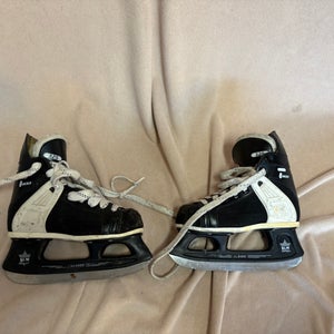 CCM Tacks Hockey Skates Size 1 (Used)