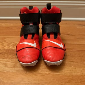 Youth Nike Force Savage Shark 2 Football Cleat