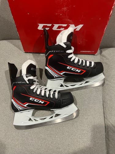 Size 3 Junior CCM JetSpeed FT340 Hockey Skates Regular Width (New)