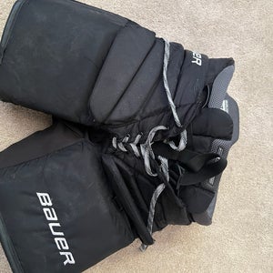 Intermediate Medium Bauer Elite Hockey Goalie Pants (Used)