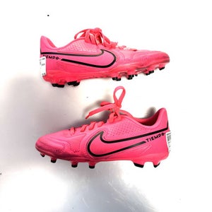 Used Nike Soccer Cleats Pink Junior 02.5 11860-S000293434