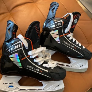 ** Read New True HZRDUS 7X Hockey Skates 7.5R