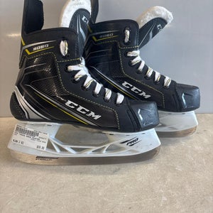 Used CCM TACKS 9050 Junior Hockey Skate Junior 02 11858-S000077031