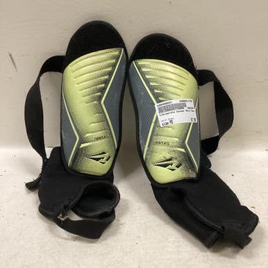 Used Soccer Shin Guards Youth Green MD 11725-S000486557