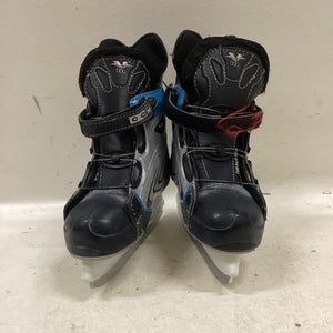 Used CCM VECTOR BOQ Youth Hockey Skate Youth 09.0 11725-S000487259