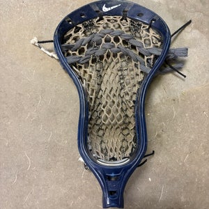 Strung Nike Lakota Head