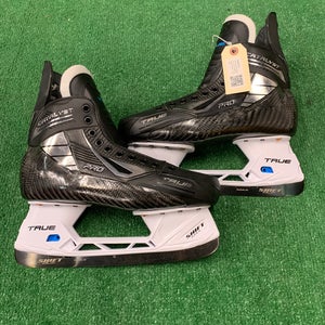 True Catalyst Pro Hockey Skates | Senior 10 (Regular)