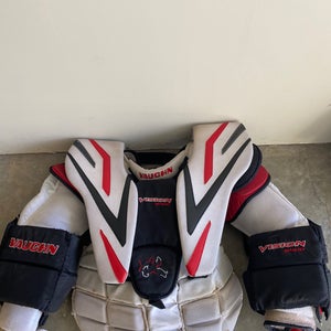 Large  Vaughn Vision 9400 Goalie Chest Protector (Used)